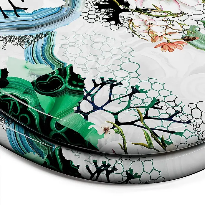 Tohaa Design WC-Sitz Algae Bloom - Maison Christian Lacroix -  - Rundes glänzendes Dekorationsobjekt mit komplexem Muster aus blauem Achat, grünem Malachit, Korallen und Blumen.