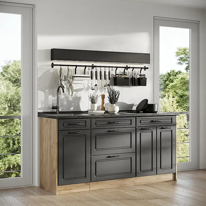 Vicco Küchenleerblock - Breite: 160 cm, Anthrazit Landhaus - Dunkelgraue modulare Küchenzeile mit schwarzer Arbeitsplatte und hellen Holzakzenten, mit Spüle, Armatur und Wand-Utensilienleiste.
