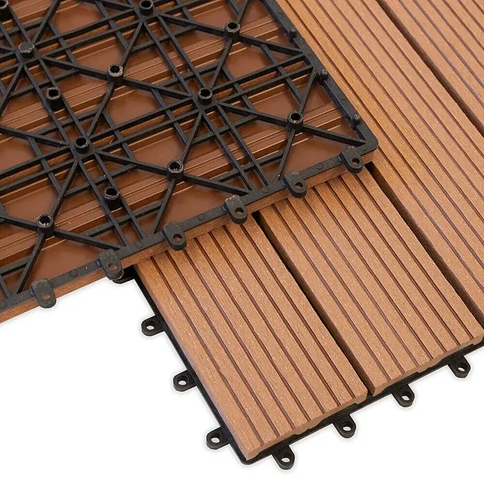 Floordirekt WPC-Klickfliese Royal Hellbraun 30 x 30 cm 11er-Set -  - Braune Holzoptik-Terrassenfliesen mit schwarzem Kunststoffgitter, teilweise verbunden dargestellt.
