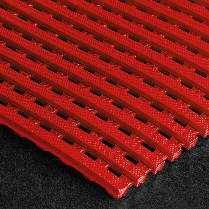Floordirekt Antirutschmatte Adria - Arbeitsplatzmatte für Nasszonen - Rot - 120 x 100 cm -  - Rote Lamellen-Anti-Rutsch-Matte mit strukturierter Oberfläche für Entwässerung und Sicherheit in Nassbereichen.