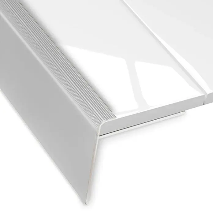 Floordirekt Stufenkantenprofil Safety F-Form Silber 90x5,3 cm Vorgebohrt -  - Hellgraues Aluminium-Treppenkantenprofil mit Rillen für Fliesenstufen.