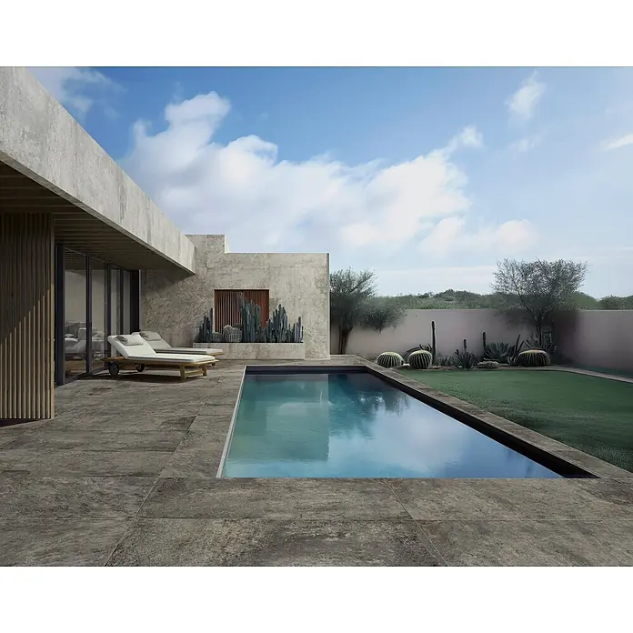 Feinsteinzeugfliese ANETO STONE – 60 x 120 cm, Steinoptik, Mat -  - Dunkle, strukturierte Außenpflasterplatten umgeben einen modernen Poolbereich mit Liegen.