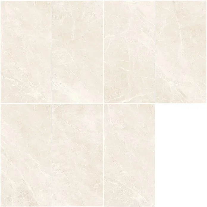 Feinsteinzeugfliese PRESTIGE BONE – 60 x 120 cm, Marmoroptik, Mat -  - Helle beige Marmor-Effekt-Fliesen mit feiner weißer Maserung, die eine gleichmäßige Fläche bilden.