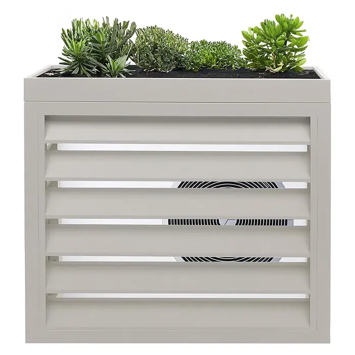 Mendler Verkleidung für Klimaanlage/Wärmepumpe HWC-O43 Metall - grau-weiß -  - Hellgrauer Pflanzkasten mit Lamellenfront, der ein Außengerät verdeckt und grüne Pflanzen trägt.