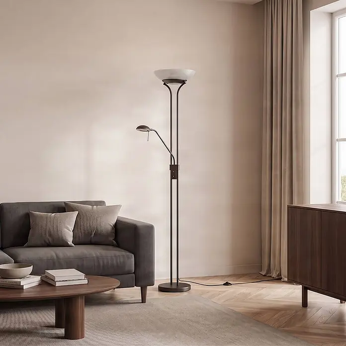 Lindby LED Stehlampe Wohnzimmer Deckenfluter dimmbar 183 cm rostfarben -  - Dunkelbraune Stehlampe aus Metall mit Schale und verstellbarer Leselampe, im Wohnzimmer platziert.