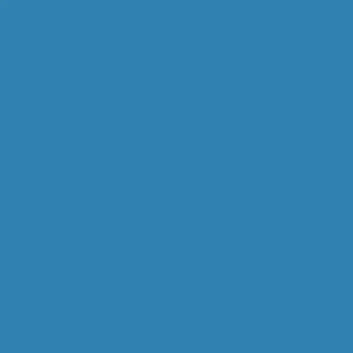 SCHÖNER WOHNEN-Farbe Home Buntlack - Himmelblau, Seidenmatt, 750 ml, Wasserbasiert - Einfarbiges Bild in beruhigendem Blau, ideal als Hintergrund oder Farbpalette für Designprojekte mit klaren Linien.