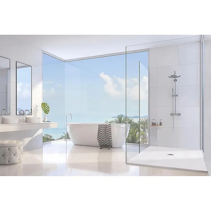 Frascio Duschwanne 75x190 cm Schwarz Serie Vulcano -  - Modernes weißes Badezimmer mit freistehender Wanne, begehbarer Dusche und Doppelwaschtisch mit Meerblick.