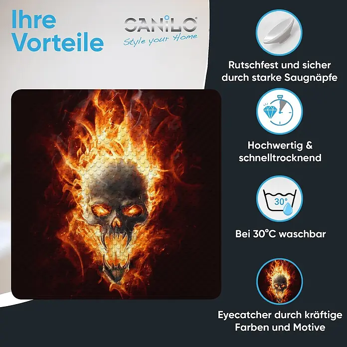 Badematte Totenkopf in Flammen -  - Dunkle Badematte mit einem leuchtenden, feurigen orange-roten Flammenschädel-Design und einer rutschfesten Texturoberfläche.