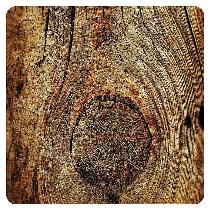 Badematte Rustikal -  - Nahaufnahme von verwittertem Holz mit ausgeprägter Maserung und einem kreisförmigen Astloch in warmen Brauntönen.