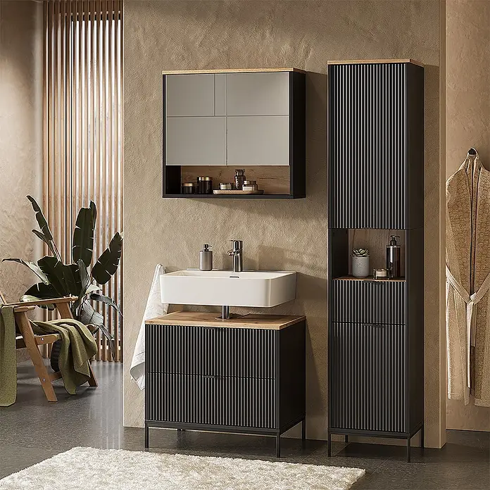 Badmöbel-Set Eliza 70 cm Schwarz Art.-Nr. 71940 -  - Modernes Badmöbelset aus schwarzem Rippenholz mit Holzdetails, bestehend aus Waschtisch, Spiegelschrank und Hochschrank.