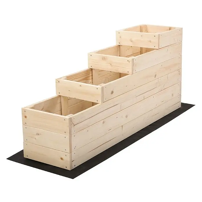Hochbeete TREPPEN Holz | HxBxT 54x30x120 cm | Holz | Natur -  - Gestuftes Hochbeet aus hellem Holz mit drei Ebenen, auf einer dunklen Matte.