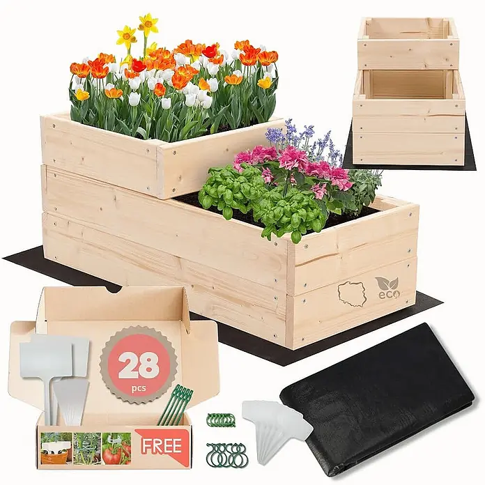 Hochbeete TREPPEN Holz | HxBxT 27x30x63 cm | Holz | Natur -  - Gestuftes Hochbeet aus hellem Holz mit Blumen und Kräutern, dazu Gartenzubehör wie Pflanzenstecker und Bodengewebe.