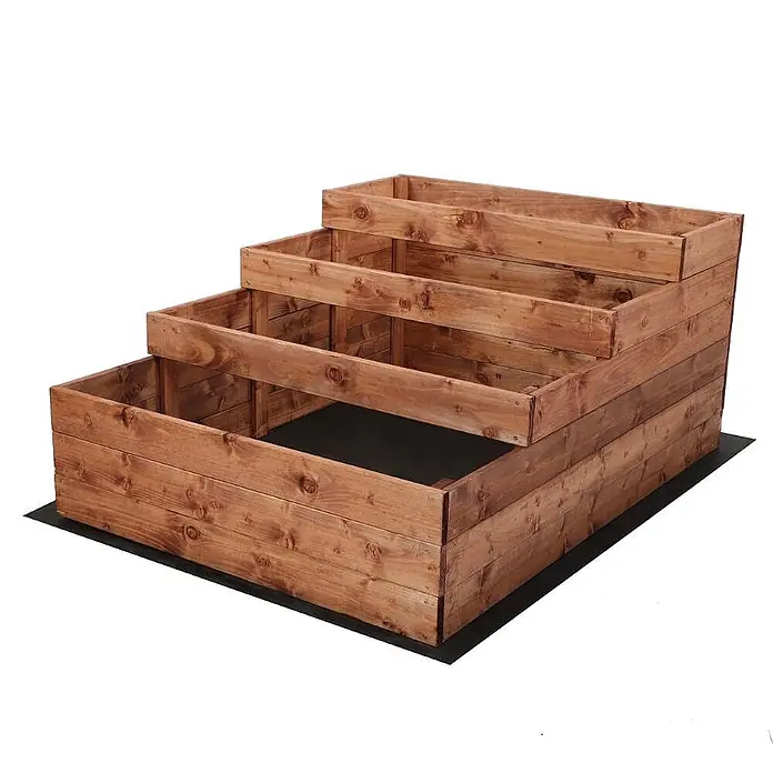 Hochbeete TREPPEN Holz | HxBxT 54x90x120 cm | Holz | Braun -  - Gestuftes Hochbeet aus naturbraunem Holz mit drei Ebenen auf schwarzer Unterlage.