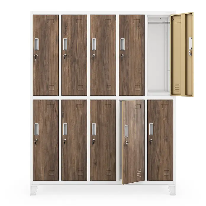 Jan Nowak Kleiderschrank BARTEK, 10-türig, 172 x 136 x 45 cm, weiß/Nussbaum -  - Weißer Metallschrank mit zehn Fächern, braune Türen in Holzoptik, teils mit Schlüsseln. Eine Tür ist offen, zeigt beiges Inneres.