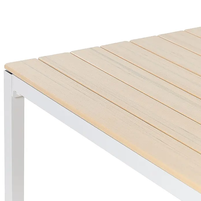 Esstisch PRATO in Beige/Weiß - (W) 95 x (H) 74 x - L - Helle Holzlamellenplatte eines weißen Metalltisches.