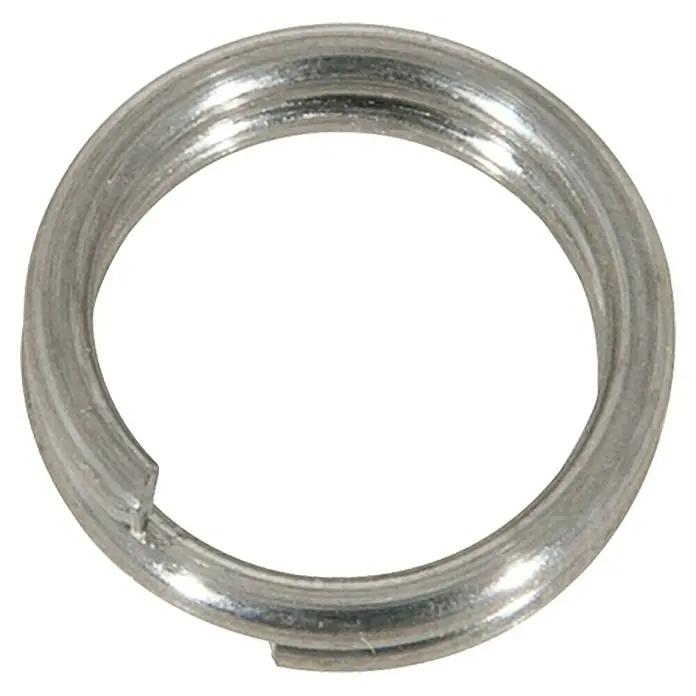 Westline Sprengring - 8 mm, 25 kg, Rostfrei, 10 Stk. - Nahaufnahme eines silbernen Schlüsselrings. Das Bild zeigt die Details des Rings, einschließlich der Öffnung und der Struktur des Metalls.