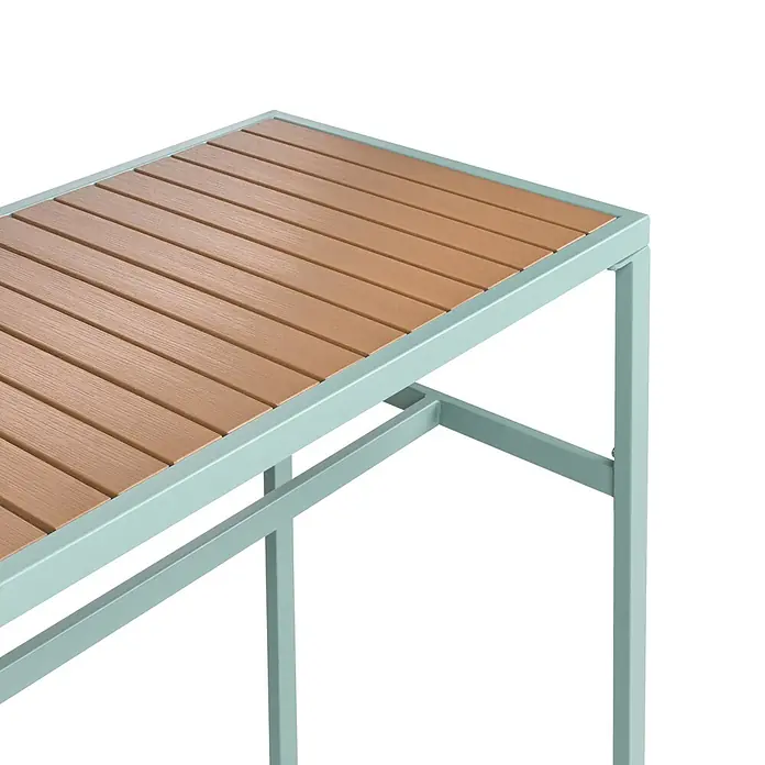 Esstisch AVETRANA in Grün/Braun - (W) 50 x (H) 90 x - L - Nahaufnahme eines Tisches mit heller brauner Lattenplatte und hellgrünem Metallgestell.