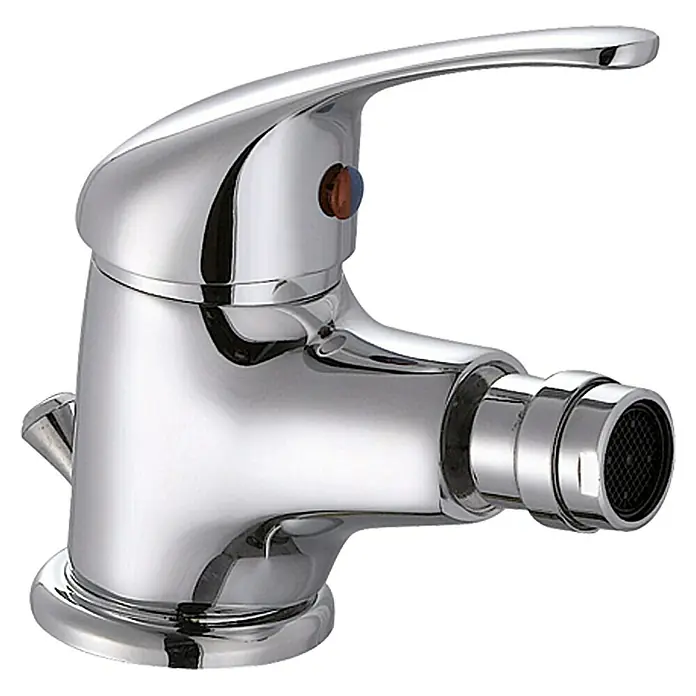 Mixomat Sirani Grifo monomando de bidé - Cromo, Resplandeciente - Primer plano de un grifo cromado con palanca y cabezal de ducha, ideal para baños o cocinas. El diseño elegante realza cualquier espacio.