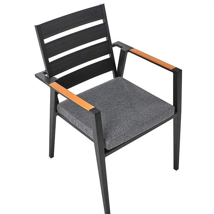 9-tlg Gartentisch Set MALETTO/TAVIANO in Schwarz/Braun -  - Schwarzer Metallstuhl für den Außenbereich mit Holzarmlehnen und grauem Stoffkissen.