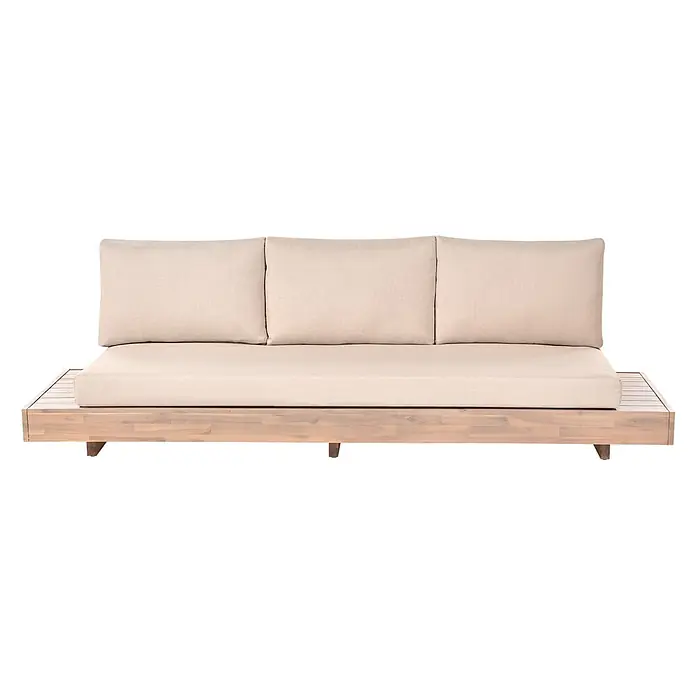 3-tlg Lounge Set MARETTIMO in Beige/Braun -  - Outdoor-Sofa mit hellbeigen Kissen und einem Lattenrostgestell aus Naturholz.