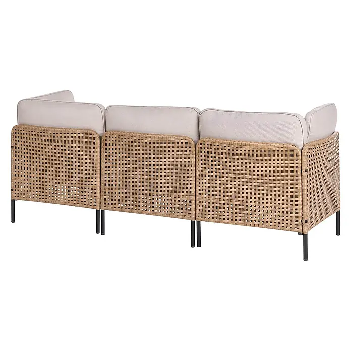 7-tlg Lounge Set OMEGANA in Beige/Schwarz -  - Rückansicht eines dreisitzigen Outdoor-Sofas mit hellbeigen Kissen, hellbraunem Rattan-Geflecht und schwarzen Metallbeinen.