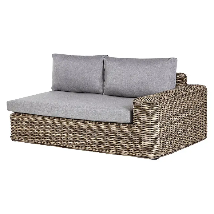 4-tlg Lounge Set PALERMO in Braun/Grau -  - Outdoor-Sofa-Modul aus naturfarbenem Rattan-Geflecht mit hellgrauen Kissen und rechter Armlehne.