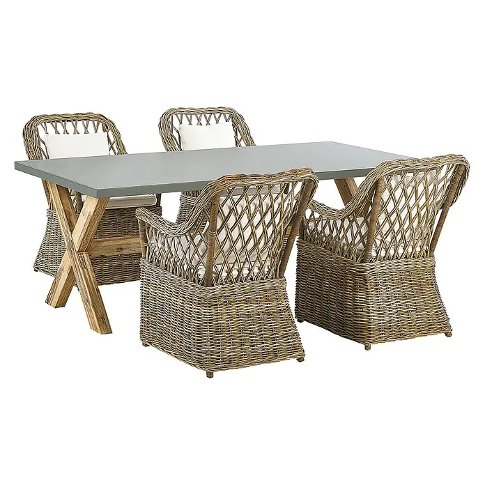 13-tlg Gartentisch Set MAROS/OLBIA in Naturfarben/Grau/Beige -  - Outdoor-Essgruppe mit vier Korbstühlen, weißen Polstern und einem grauen rechteckigen Tisch mit gekreuzten Holzbeinen.