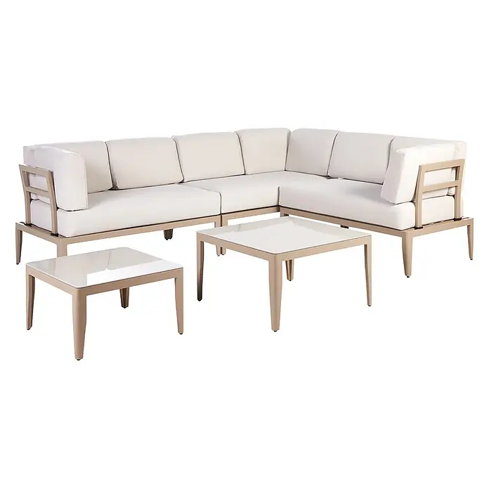 5-tlg Lounge Set RIMA in Beige linksseitig -  - Beiges modulares Outdoor-Ecksofa mit hellen Kissen und zwei passenden Couchtischen mit Glasplatte.