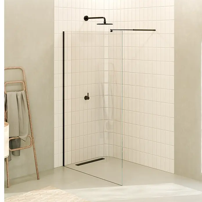 i-flair Duschabtrennung 120x200 cm Klarglas 8 mm ESG W740BL -  - Schwarzes Duschsystem mit Glaswand in einem modernen gefliesten Badezimmer mit Betonboden.