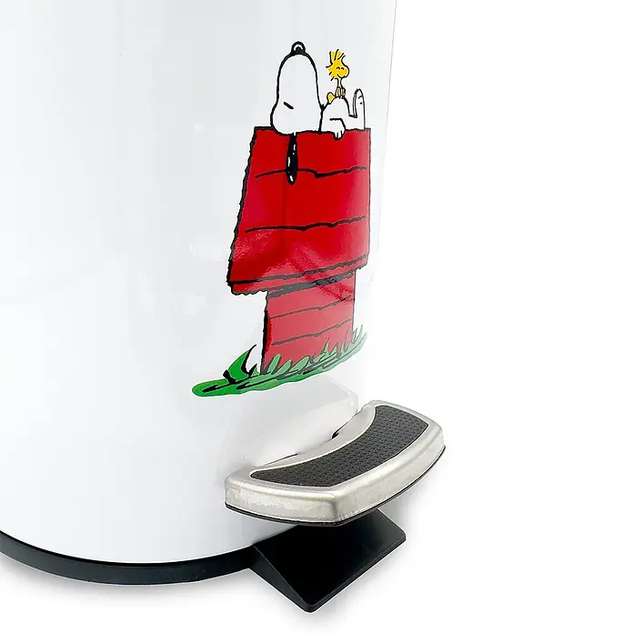 Tohaa Design Kosmetikeimer 3L Peanuts Snoopy - Peanuts -  - Weißer Treteimer mit Snoopy und Woodstock auf einer roten Hundehütte, inklusive silbernem und schwarzem Fußpedal.