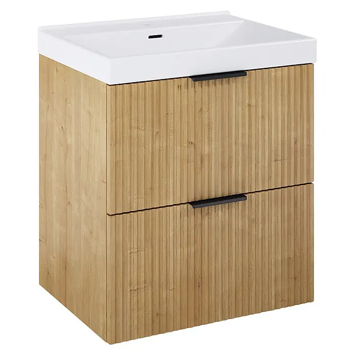 Riva Yasumi Badmöbel-Set - Gesamtbreite Badmöbel: 61 cm, Hamilton Eiche, 3 -tlg. - Hölzerner Badezimmerunterschrank mit geriffelter Textur, weißem integriertem Waschbecken und zwei schwarzen Griffen.