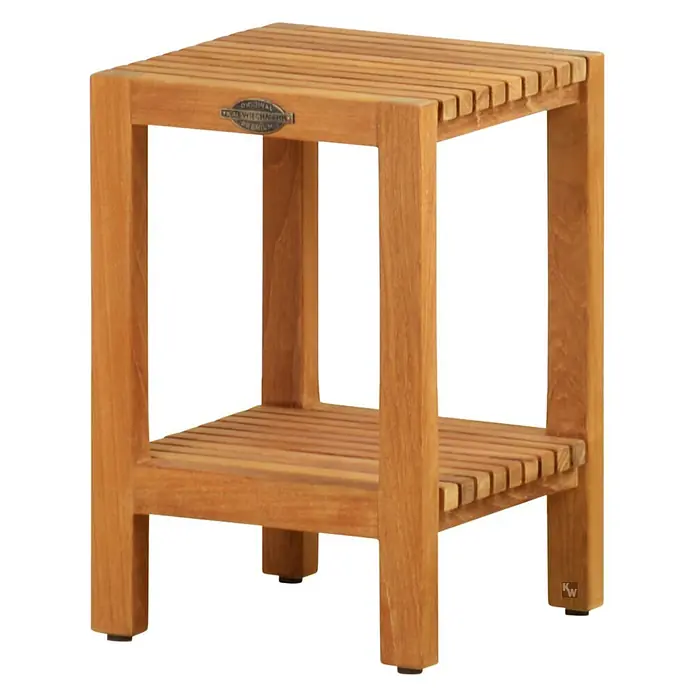 Badtisch Holz Leandro Teak massiv mit Gummifüßen -  - Zweistufiger Hocker aus hellbraunem Lattenholz.