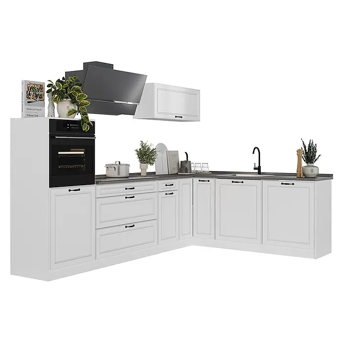 Eckküche R-Line 287 cm Weiß Landhaus Art.-Nr. 68215 -  - Weiße L-förmige Küchenzeile mit schwarzen Griffen, dunkler Arbeitsplatte und integriertem schwarzen Backofen, Dunstabzug und Wasserhahn.