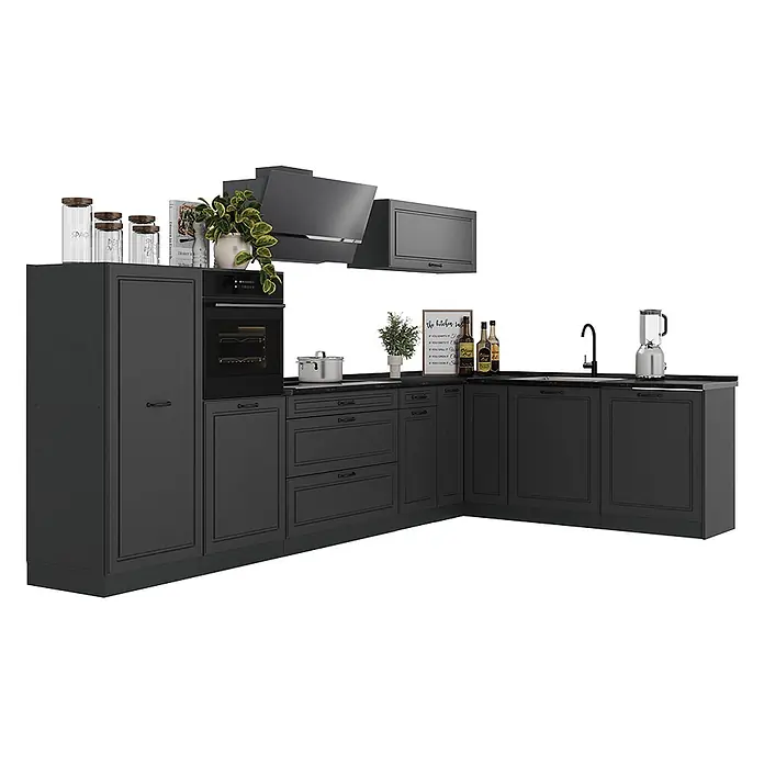 Eckküche R-Line 347 cm Anthrazit Landhaus Art.-Nr. 68261 -  - Dunkelgraue L-förmige Küche mit integriertem Backofen, Kochfeld und Spüle, klassischen Paneeltüren und schwarzen Arbeitsplatten.