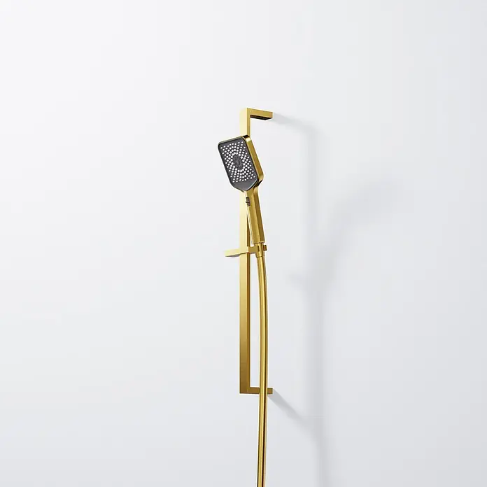 Steinberg Serie 342 Brausegarnitur, 700mm, Handbrause 3-fach verstellbar, -  - Goldene Handbrause mit schwarzer Sprühplatte an passender goldener Gleitstange.