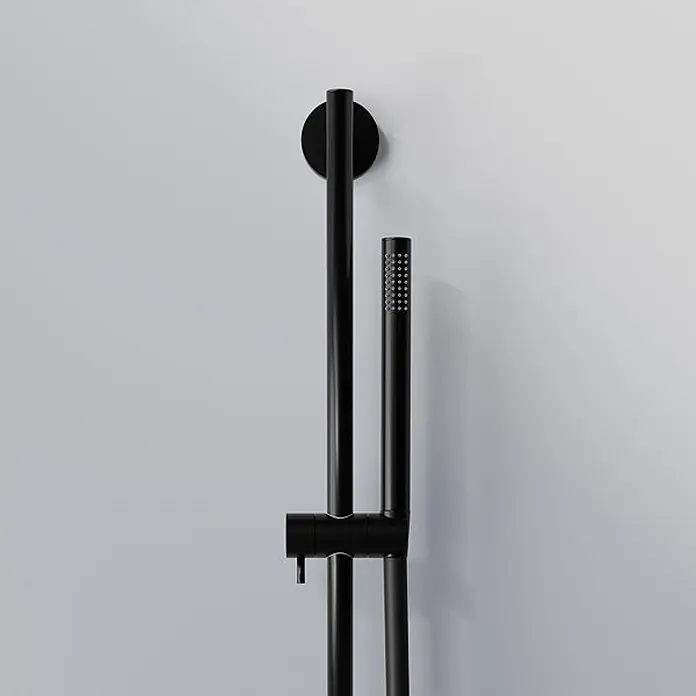 Steinberg Serie 340 Brausegarnitur, inklusive Stabhandbrause und -  - Mattschwarzes Duschset mit Brausestange und integrierter Handbrause.