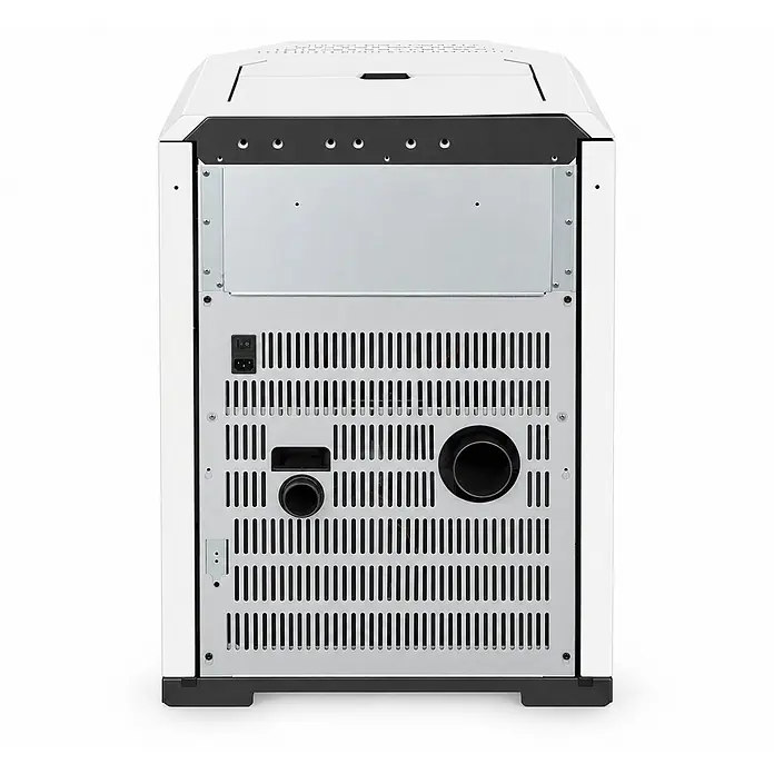 SCHENGER Pelletofen HLP3602 Weiß 9,3kW WLAN -  - Rückansicht eines weiß-silbernen Geräts mit perforierter Platte, Netzschalter und zwei runden Lüftungsöffnungen.