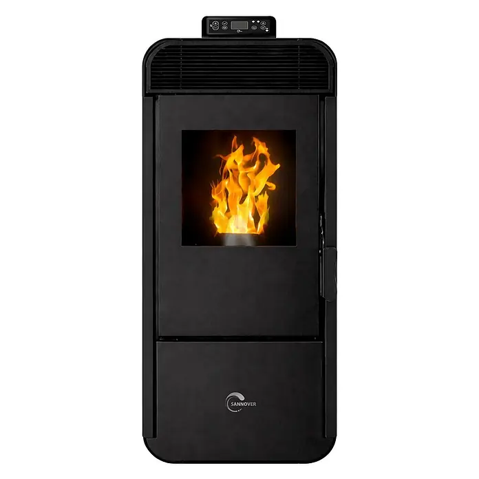 Sannover Pelletofen Izedia 13,8 kW Schwarz -  - Schwarzer Pelletofen mit sichtbaren Flammen und oberem Bedienfeld.