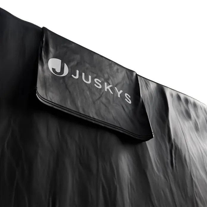 Gartenmöbel Abdeckplane CoverSafe Pro 150x90x75 cm -  - Schwarze JUSKYS Marken-Schutzhülle mit weißem Logo.