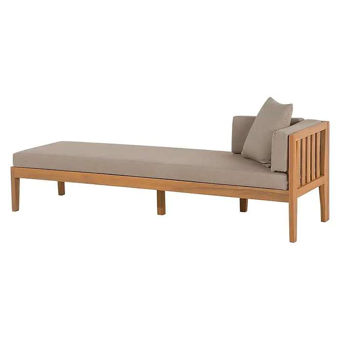 27-tlg Lounge Set PATAJA in Braun/Grau/Beige -  - Hölzerne Chaiselongue mit hellbraunen Polstern, mit Lattenrückenlehne und Armlehne auf einer Seite.