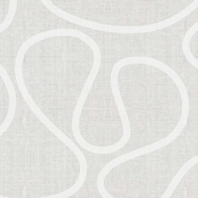 Expo Ambiente Flächenvorhang Move - Weiß, 100 % Polyester, 60 x 300 cm - Nahaufnahme eines Vorhangs mit organischen, weißen Linien auf einem transparenten Stoff, der für eine subtile und moderne Fensterdekoration sorgt.