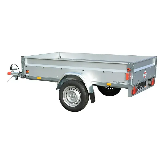 Stema Anhänger BASIC STL 750-21-13 - Nebelschlussleuchte, Nutzlast: 586 kg, Einachser, Kasteninnenmaß: 210 x 128 x 35 cm, Ungebremst - Ein silbergrauer Stema Anhänger mit robustem Design und zwei Rädern, ideal für Transportaufgaben.