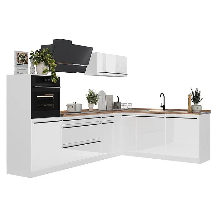 Eckküche R-Line 287 cm Weiß Hochglanz Art.-Nr. 66773 -  - Moderne L-förmige Küche mit weißen Hochglanzschränken, Holzplatte, schwarzem Ofen und passender Dunstabzugshaube.