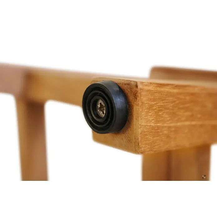 Bad Beistelltisch Holz Loretta Massivholz Hocker ohne sichtbare Schrauben -  - Schwarzer Gummifuß mit Kreuzschlitzschraube an hellem Holz befestigt.