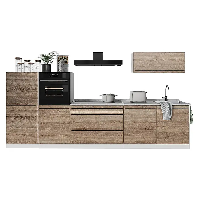Küchenzeile R-Line 340 cm Sonoma Art.-Nr. 67323 -  - Helle Küchenzeile in Holzoptik mit schwarzem Ofen, Kochfeld, Dunstabzug, Spülhahn und heller Arbeitsplatte.