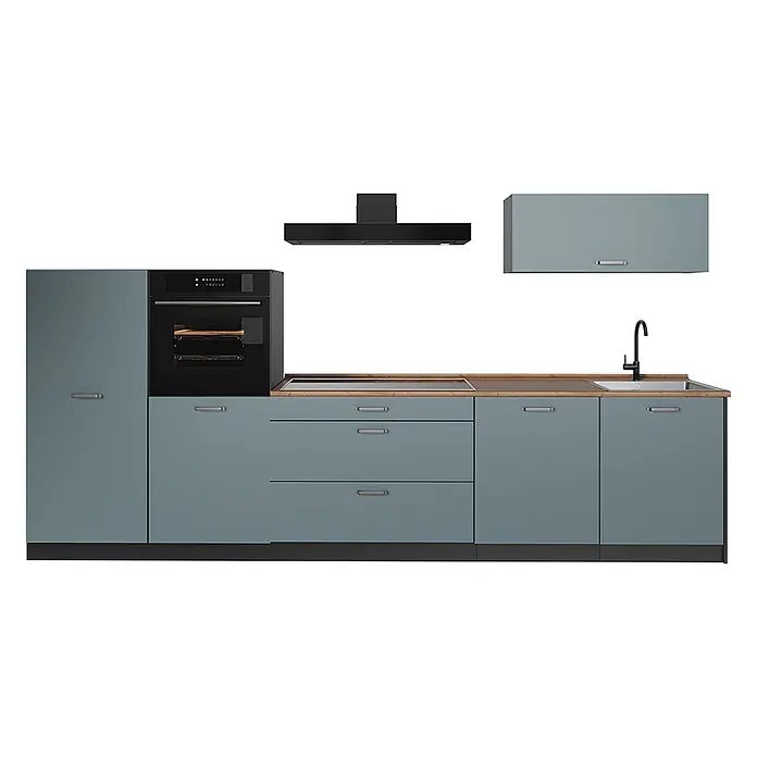 Küchenzeile R-Line 340 cm Blau-Grau Art.-Nr. 67290 -  - Blaugraue Küche mit Holztheke, Einbauofen, Kochfeld, Spüle und Dunstabzugshaube.