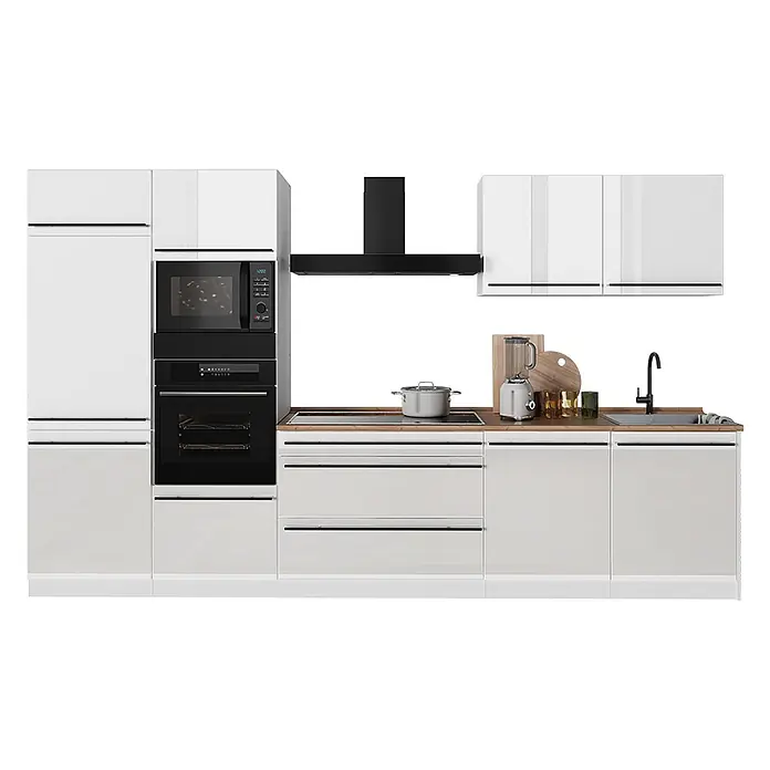 Küchenzeile R-Line 340 cm Weiß Hochglanz Art.-Nr. 66595 -  - Moderne, hochglänzende weiße Küche mit schwarzen Einbaugeräten, einer Holztheke und Spüle. Verfügt über hohe, Wand- und Unterschränke.