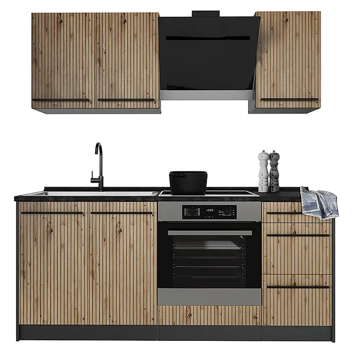 Singleküche R-Line 180 cm Artisan-Eiche Art.-Nr. 66973 -  - Moderne Küchenzeile mit Holzlamellen-Effekt-Schränken, schwarzen Arbeitsplatten, Spüle, Ofen und Dunstabzugshaube.