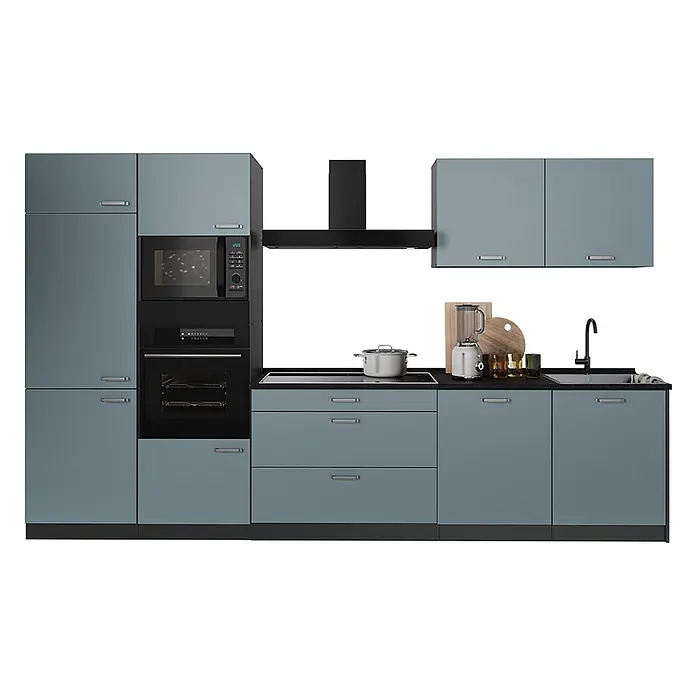 Küchenzeile R-Line 340 cm Blau-Grau Art.-Nr. 67336 -  - Modulküche mit blau-grauen Schränken, dunkler Arbeitsplatte, Einbaugeräten und Küchenutensilien.