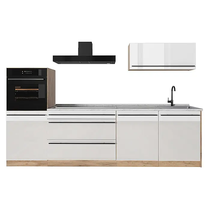 Küchenzeile R-Line 280 cm Weiß Hochglanz Art.-Nr. 66495 -  - Moderne Küchenzeile: weiße Hochglanzschränke, Holzsockel, helle Arbeitsplatte, schwarzer Ofen, Kochfeld, Dunstabzug, Spüle, Armatur, Oberschrank.